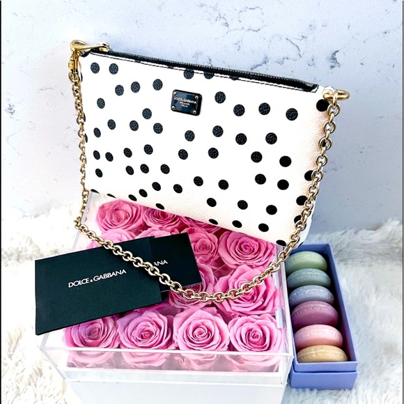 Dolce&Gabbana Chain Clutch - Picture 1 of 14